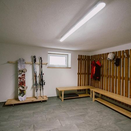 Nedererhof - Zimmer Alpenrose Mit Gemeinschaftskueche Schmirn Exterior foto