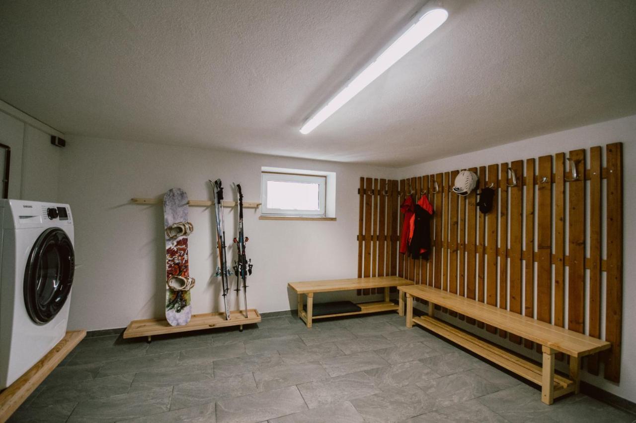 Nedererhof - Zimmer Alpenrose Mit Gemeinschaftskueche Schmirn Exterior foto